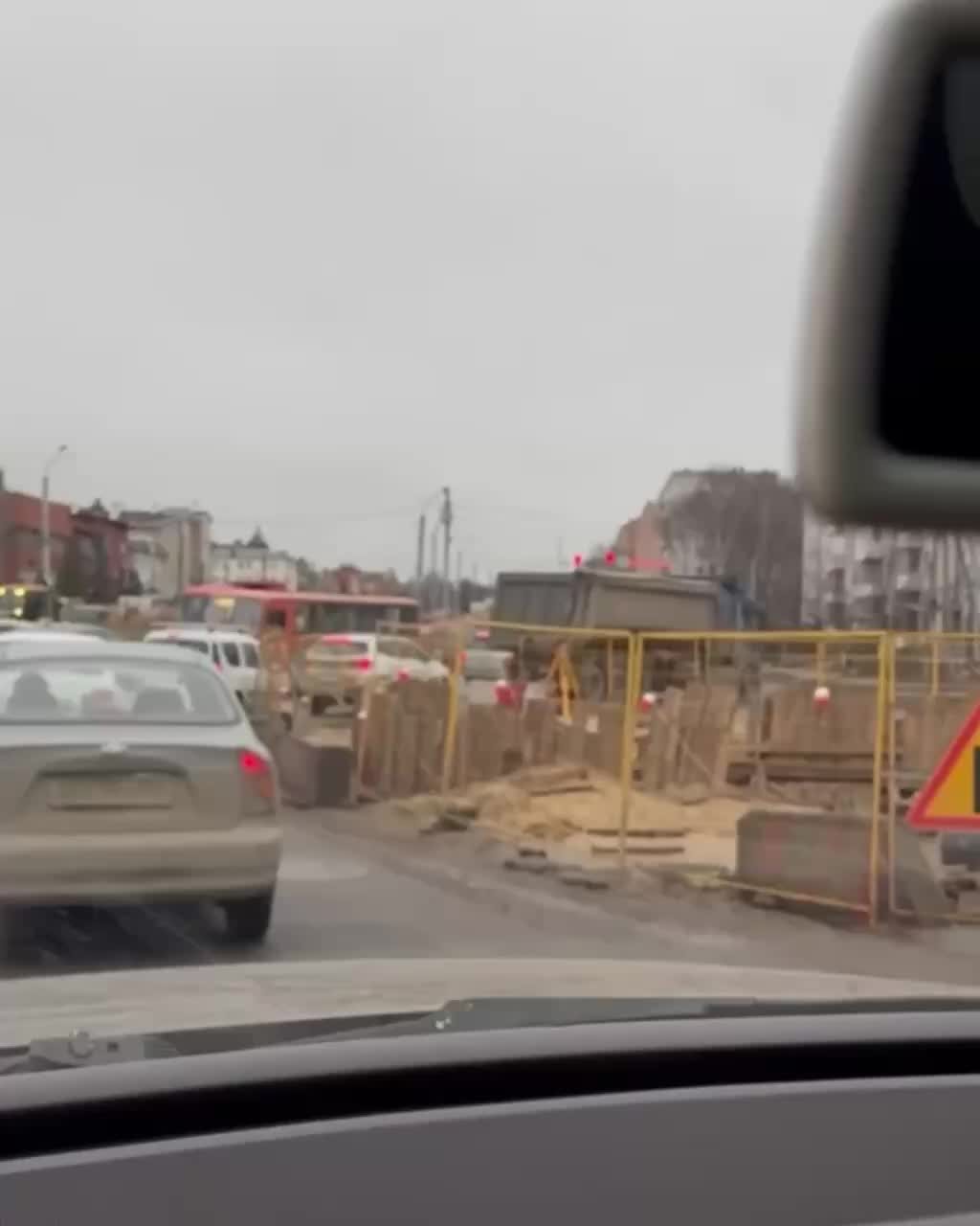 Несчастные случаи в Тюмени: обнаружение тела и ДТП с участием ребенка