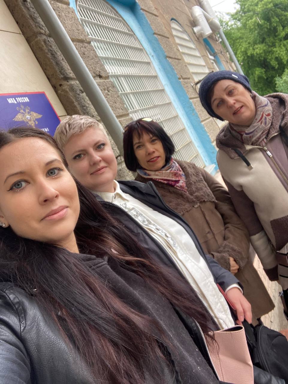 Активистку Елену Шувалову вызвали в полицию Сегодня вызвали по повестке в отдел полиции номер 1 Центральный по делу об административном нарушении по части 1 статьи 20.3.3 КоАП РФ активистку Елену Шувалову. Она вместе со своей защитницей Ольгой Нечаевой приехала в отдел полиции. Любить Новосибирск
