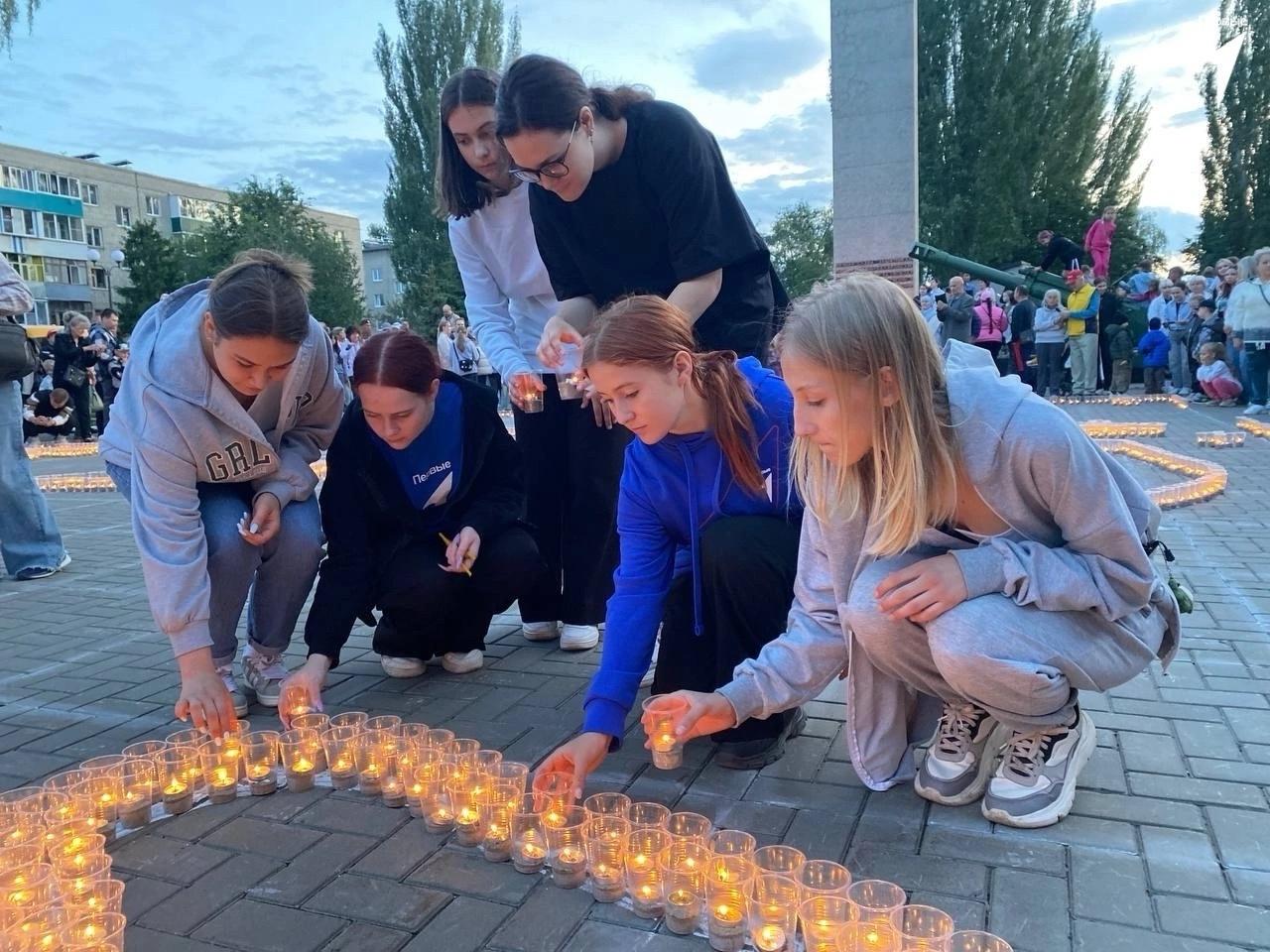 Подведены итоги второго сезона Всероссийского конкурса первичных отделений Движения Первых    Саратовскую область представили 435 команд, в том числе команда Балаковского филиала СГЮА, которая вошла в число призеров конкурса. За три месяца ребятами было реализовано 3 социально значимых проекта, порядка 50 мероприятий различной направленности и проведено 5 всероссийских акций    Поздравляем и желаем дальнейших успехов в работе!  #лучшееюридическое #сгюа #саратов
