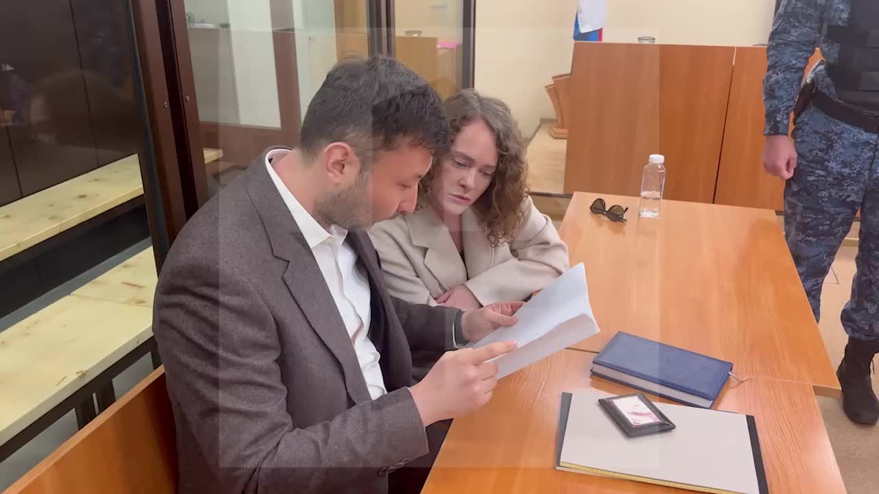 Аглая Тарасова признала вину в контрабанде вейпа с каннабисом