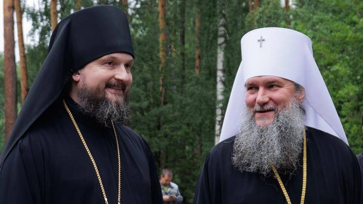 Епископом Нижнетагильским и Невьянским избран игумен Мелитон Зыбин который был наместником монастыря святых Царственных страстотерпцев в Ганиной Яме в Свердловской области для этого он покинет монастырь Решение было принято Священным синодом РПЦ Напомним предыдущий епископ Нижнетагильский и Невьянский Феодосий летом возглавил Самарскую митрополию Фото Telegram канал митрополита Екатеринбургского и Верхотурского Евгения Подписывайтесь на Ъ Урал