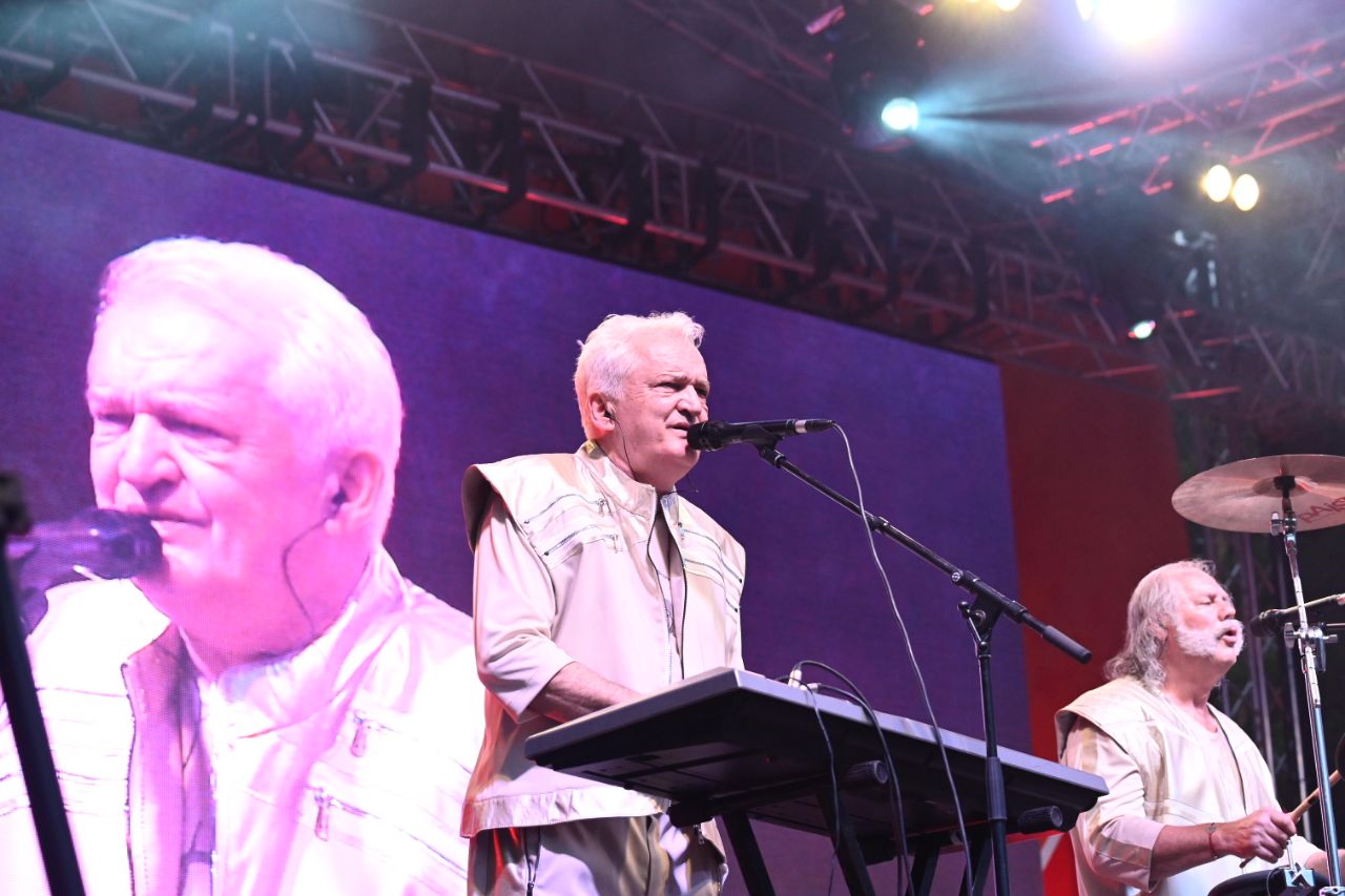 В Челябинске скончался вокалист и лидер ВИА Ариэль Ростислав Гепп Музыканту было 74 года