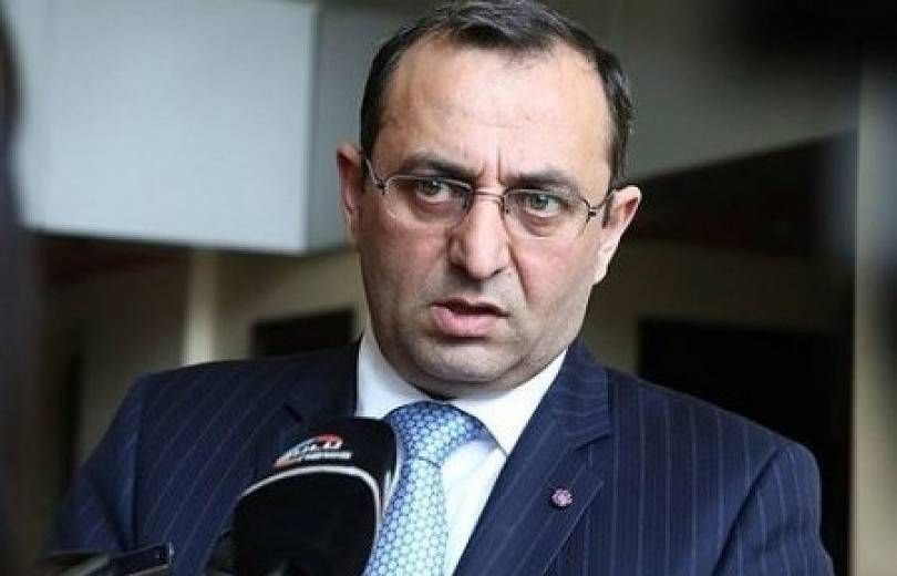Оппозиция Армении предлагает криминализировать оправдание геноцида армян Оппозиционная парламентская фракция Армения выступила с инициативой внесения изменений в УК РА Как заявил секретарь фракции Армения Арцвик Минасян фиксировались многочисленные подобные случаи публичных заявлений по опровержению оправдыванию и смягчению вопроса геноцида армян Кроме того Минасян считает необходимым предложить конкретные правовые регулирования в отношении геноцида армян добровольно покинувших освобожденный от армянской оккупации Карабах и отказавшихся принять гражданство Азербайджана Caucasian bureau