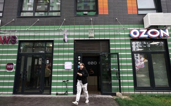 Wildberries и Ozon заняли 24 е и 41 е места рейтинга крупнейших компаний РБК 500 Значимую роль в их росте сыграл переток покупателей в онлайн но до традиционных продуктовых сетей таких как X5 Group и Магнит им еще далеко OZON X5 MGNT jkinvest news jkinvest