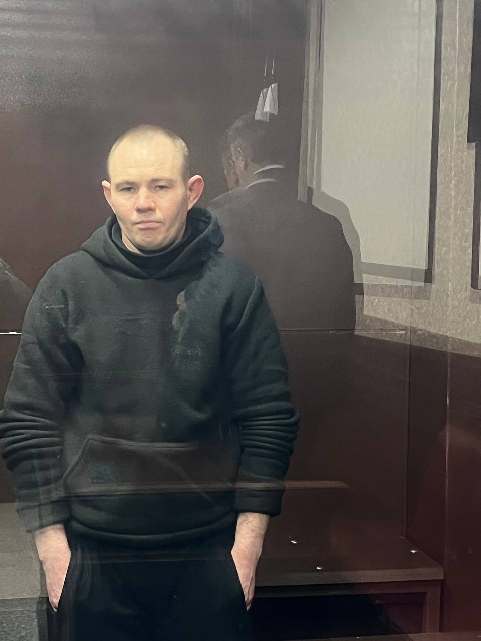 Украинца приговорили к 14 годам колонии за попытку подрыва военной техники Росгвардии в Херсонской области Южный окружной военный суд приговорил гражданина Украины к 14 годам лишения свободы за попытку подрыва военной техники Росгвардии в Херсонской области. Об этом сообщает сегодня пресс-служба УФСБ России по Ростовской области. Установлено, что 27 апреля 2024 года Игорь Цап купил гранату, но при этом взрыватель был деактивирован, о чем осужденный не знал. После этого он перенес её на место заправки военной техники Росгвардии и с помощью купленной гранаты установил растяжку. Цап таким образом планировал взорвать росгврадейский бензовоз во время утренней заправки. 28 апреля 2024 года теракт предотвращен сотрудниками ФСБ России. Злоумышленник был задержан с поличным. Из 14 лет лишения свободы, первые три года мужчина проведет в тюрьме, остальной срок в колонии строго режима. Кроме того суд обязал Цапа оплатить штраф в размере 50 000 рублей. Приговор вступил в законную силу.