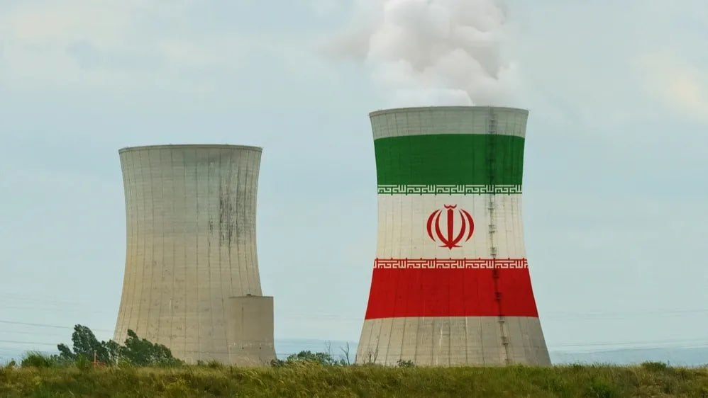 РОССИЯ И ИРАН РАБОТАЮТ НАД ПРОЕКТОМ АЭС БОЛЬШОЙ МОЩНОСТИ Москва и Тегеран ведут работу над проектом АЭС Хормоз По словам посла РФ в исламской республике Алексея Дедова уже определена его концепция и готовится первый контракт на разработку проектной документации Стороны подписали соглашение о строительстве АЭС Хормоз в Иране на форуме Мировая атомная неделя в Москве АЭС будет состоять из четырех энергоблоков для строительства выделена территория в 500 га Параллельно стороны работают над проектом атомных станций малой мощности Источник Известия времявперёд