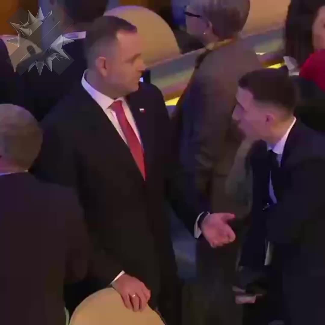 Президент Польши Кароль Навроцкий попался на употреблении снюса на Генассамблее ООН