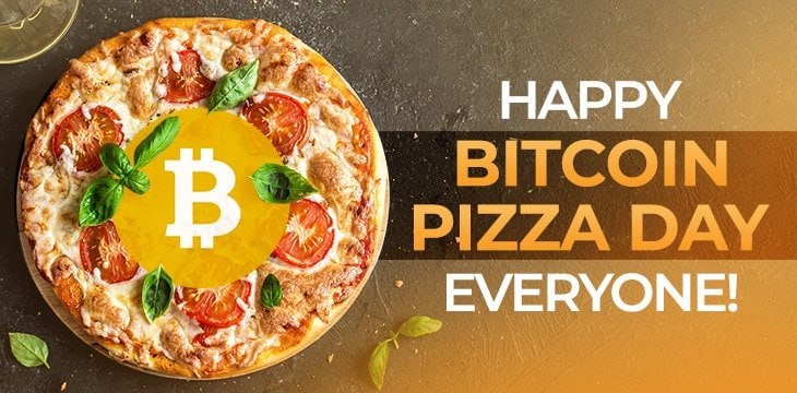 Абсолютный максимум BTC. Биткоин обновил абсолютный максимум ATH и пытается закрепиться выше $110,000. BTC по $500,000 при Трампе? Аналитики Standard Chartered считают что биткоин вырастет до $500,000 в течение президентского срока Трампа. Драйверы роста все те же: ЦБ и пенсионные фонды, покупающие BTC через Strategy, а также рост спроса. А сейчас будет очень жесткое FOMO Ровно 15 лет назад, 22 мая 2010 года, программист Ласло Хейниц купил две пиццы Papa John’s за 10 000 BTC — с этого времени крипто сообщество отмечает Bitcoin Pizza Day. На форуме BitcoinTalk он спросил, кто сможет обменять 10 000 BTC $25 на две пиццы, спустя 4 дня он сообщил, что сделка прошла успешно. Сейчас 10 000 BTC — 1.1 млрд $ Давайте ещё раз 1.1 миллиард долларов