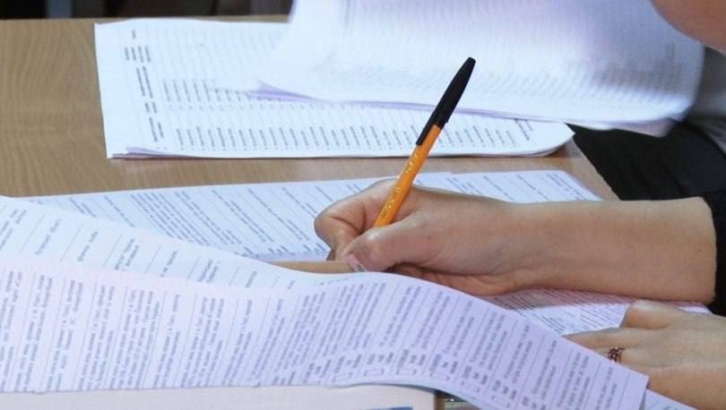 До 19 ноября гражданам Кыргызстана нужно проверить себя в списках избирателей К предстоящим выборам ЖК за рубежом будет открыто 100 избирательных участков в 34 странах мира и 89 городах Об заявил замдиректора консульского департамента МИД Алмазбек Байбосов Он подчеркнул что гражданам Кыргызстана необходимо проверить себя в списках избирателей до 19 ноября Замглавы консульского департамента отметил что выборы в ЖК на участках других стран начнутся в 8 00 по местному времени городов Подробнее Подписаться на news24kg Связаться с админом news24kg admin