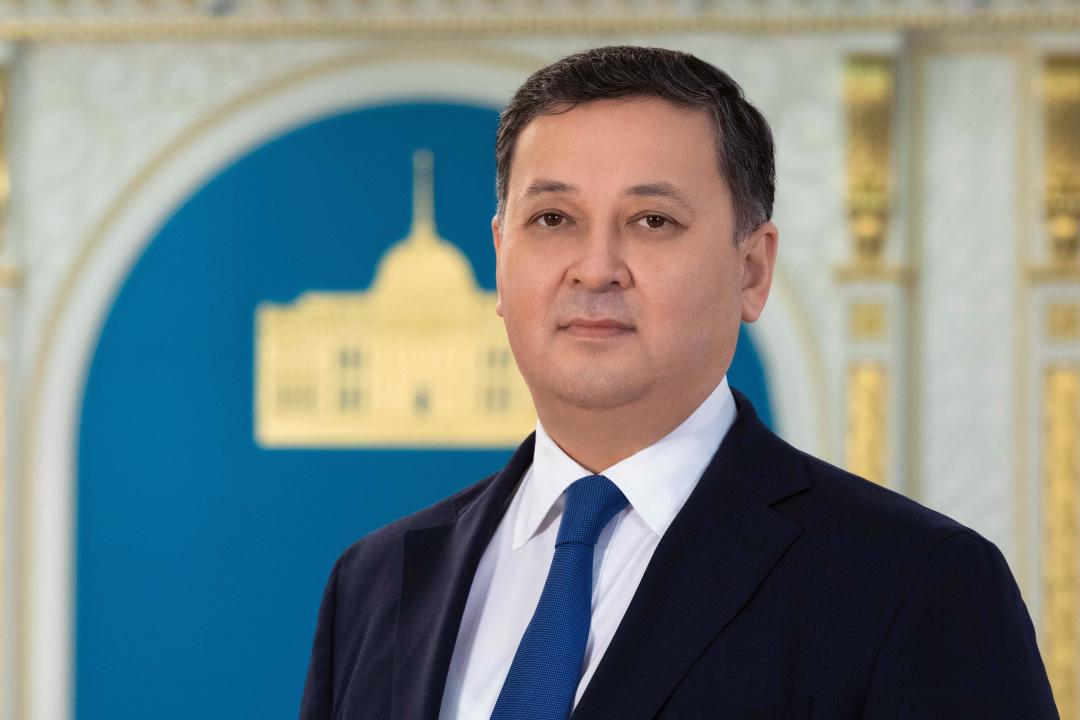 Мурат Нуртлеу назначен помощником президента по международному инвестиционному и торговому сотрудничеству Мурат Нуртлеу родился 11 марта 1976 года в Алматы Окончил факультет международных отношений КазНУ им аль Фараби Работал в системе МИД руководителем аппарата Сената Парламента помощником президента первым зампредседателя КНБ РК руководителем администрации президента t me zakonkz