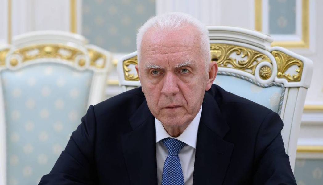 С начала 2024 года прокуроры в судебном порядке добились возвращения в казну свыше 13 2 миллиарда рублей полученных недобросовестными подрядчиками Из них 4 2 миллиарда рублей сумма незаконно освоенных бюджетных средств при сопровождении национальных проектов По поручению Александра Гуцана прокуроры продолжат активно применять механизмы судебной защиты государственных интересов на данном направлении Генпрокуратура России в Telegram MAX