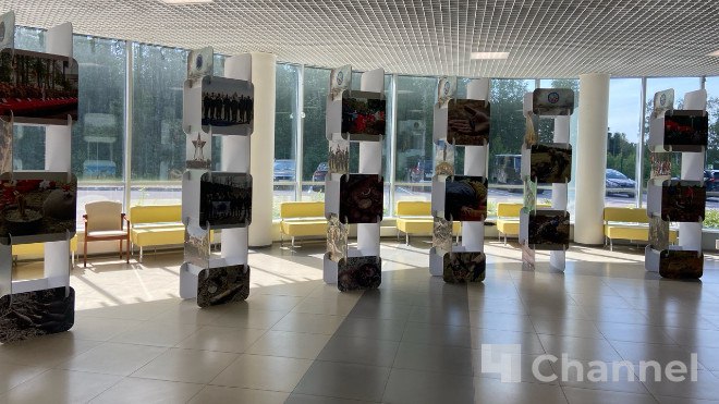 XXXIV конференция регионального отделения партии "Единая Россия" стартовала в Сосновом Бору Мероприятие проходит в Спортивно-тренировочном центре Ленинградской области. До официального начала участники знакомятся с выставкой, посвященной специальной военной операции. Также в рамках конференции состоится круглый стол "Жизнь после Победы". Руководитель и модератор - генеральный директор ЛенТВ24 Олег Черных. Он затронет вопросы помощи бойцам после возвращения домой и доступности необходимой информации. 47channel.ru - о жизни Ленинградской области и не только