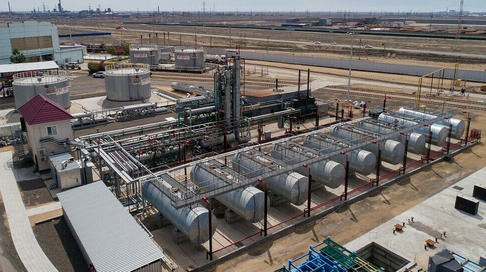 Казахстан вошёл в ТОП 15 стран по темпам роста нефтедобычи Казахстан попал в ТОП 15 стран по темпам роста по добыче нефти в период с 2000 по 2024 год Объёмы нефтедобычи увеличились в 2 5 раза Прислать новость
