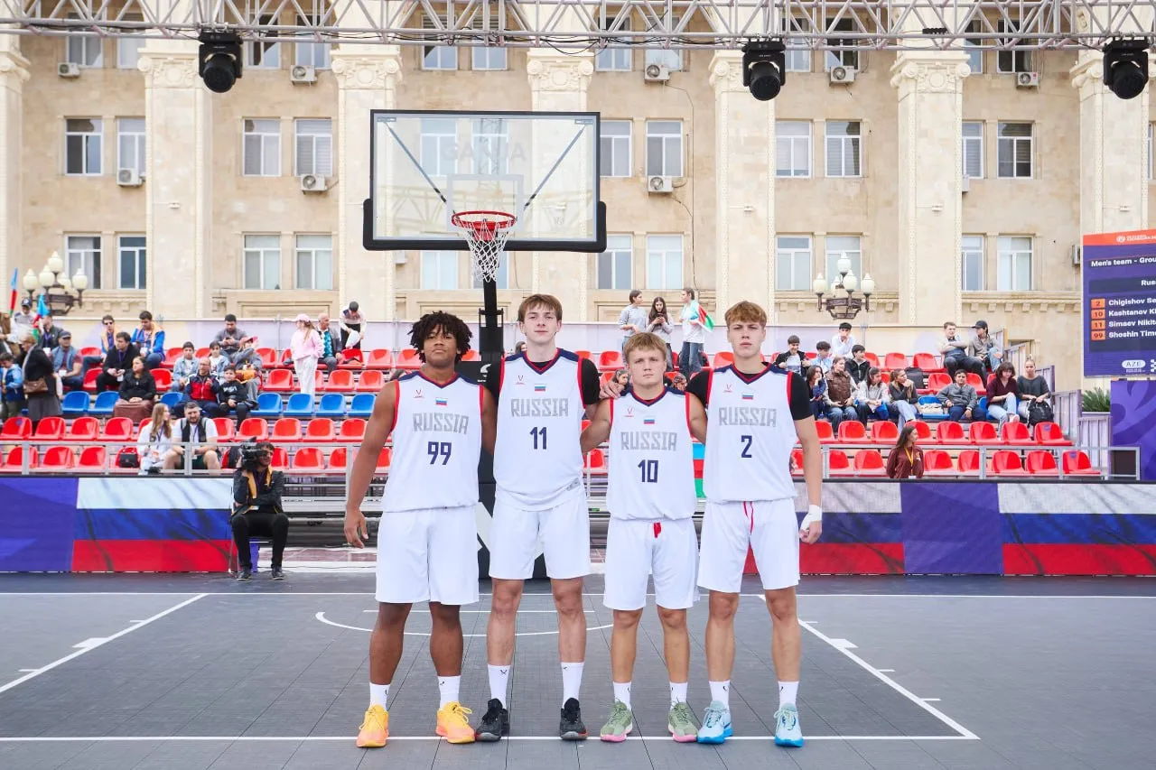 FIBA допустила сборные России по баскетболу 3х3 до юношеской Лиги наций В соответствии с рекомендацией МОК об отмене ограничений на участие российских и белорусских спортсменов в юношеских соревнованиях Россия и Белоруссия получили разрешение на регистрацию команд U 21 в конференциях юношеской Лиги наций FIBA 3x3 турниры которых пройдут в Китае и Малайзии говорится в заявлении организации Следующее заседание исполкома FIBA пройдет в сентябре 2026 года На нем может быть дополнительно рассмотрен вопрос допуска других юношеских и молодежных сборных России по баскетболу Подписывайтесь на РИА Новости Спорт в Mакс