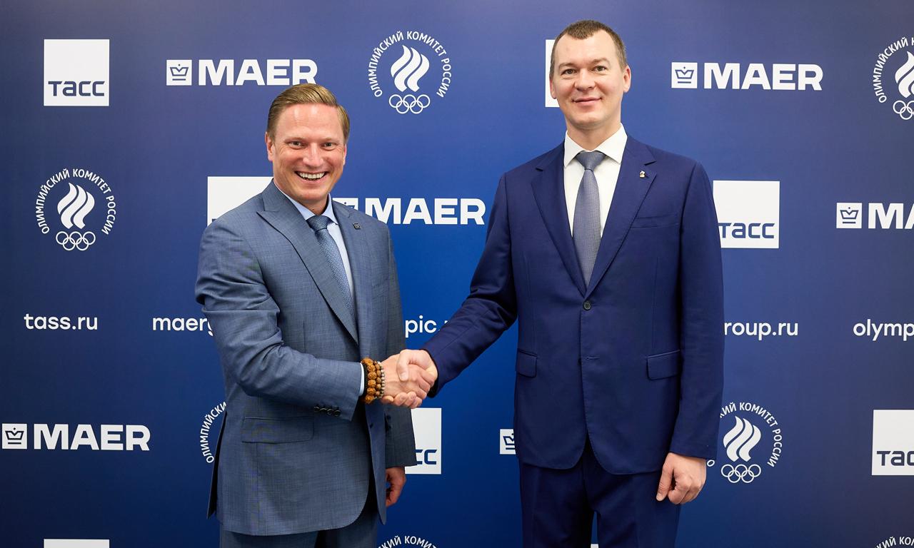 ПУЛЕМЁТ ДЕГТЯРЁВА from Олимпийский комитет России Медиахолдинг МАЕР — новый партнёр Олимпийского комитета России! Соответствующее соглашение о сотрудничестве в пресс-центре ТАСС подписали Министр спорта, президент ОКР Михаил Дегтярев и владелец, генеральный директор медиахолдинга Константин Майор. «Олимпийский комитет России хочет, чтобы наши спортсмены, олимпийцы, чемпионы становились более популярными и превращались в путеводных звезд для подрастающего поколения. Для этого их голоса, биографии, рекорды должны звучать отовсюду — с каждого медиафасада. В условиях тотальной борьбы за внимание партнерство с крупными медиаигроками имеет для нас большое значение», — рассказал Михаил Дегтярев. Тем не менее, Президент ОКР подчеркнул, что в этом вопросе Олимпийский комитет весьма разборчив. «Недавно ОКР прекратил все прошлые... подробнее на канале: ПУЛЕМЁТ ДЕГТЯРЁВА @