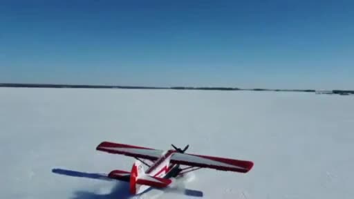 Испытания модернизированного самолета АН-2 в Омске: новые возможности для арктических операций