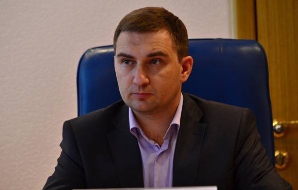 Глава Звёздного городка в Подмосковье подозревается в получении крупной взятки Об этом ТАСС сообщили в правоохранительных органах Другие подробности дела Евгения Баришевского неизвестны Как следует из электронной картотеки Тверского суда следователи направили в инстанцию ходатайство об аресте но суд оставил чиновника на свободе Евгений Баришевский занимает должность мэра Звёздного городка с 2017 года Он также был главой города Лобни Подписаться на Говорит Москва Telegram VK MAX