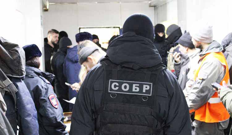 В ходе спецоперации у мигранта на Камчатке нашли кастет Полицейские также выявили семь иностранцев-нарушителей Камчатский отдел МВД на транспорте провел оперативно-профилактическую операцию «Нелегал-2025», направленную на выявление и пресечение каналов незаконной миграции. Подробности по ссылке: