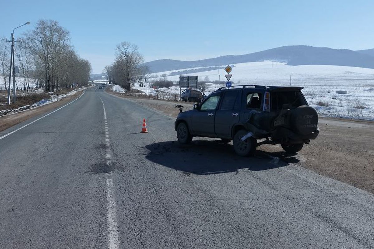 Пьяный водитель устроил ДТП в Мухоршибирском районе.  По данным ГИБДД, на трассе нетрезвый водитель «Лады Гранта» выехал на «встречку» и совершил столкновение с «Хондой ЦРВ».   В результате ДТП травмы получили оба водителя, а также пассажир иномарки