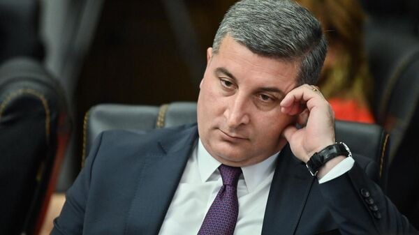 Гнел Саносян назначен представителем правительства в Лидиан Армения об этом он сообщил в беседе с журналистами Отметим что управляющая Амулсарским рудником Лидиан Армения в декабре прошлого года передала 12 5 процента своих акций правительству РА