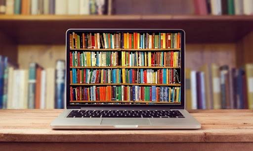 В честь юбилея Аркадия Стругацкого МТС и книжный сервис Строки провели анализ спроса на книги братьев Стругацких в Забайкальском крае этим летом Анализ показал что у жителей региона наибольшей популярностью пользуется повесть Пикник на обочине которая послужила основой для знаменитого фильма Сталкер Второе место заняла также Пикник на обочине а на третьей строчке расположилась юмористическая повесть Понедельник начинается в субботу Интересно что читателями произведений Стругацких являются не только подростки но и люди старшего поколения в частности жители Забайкальского края старше 35 лет чаще других открывают эти книги на сервисе Строки Электронные библиотеки становятся популярнее у читателей Цифровые инструменты помогают получить самую последнюю книжную новинку или выбрать аудиокнигу озвученную любимым чтецом а огромный ассортиментпоможет выбрать книгу по настроению отметил директор филиала МТС в Забайкальском крае Денис Бойко