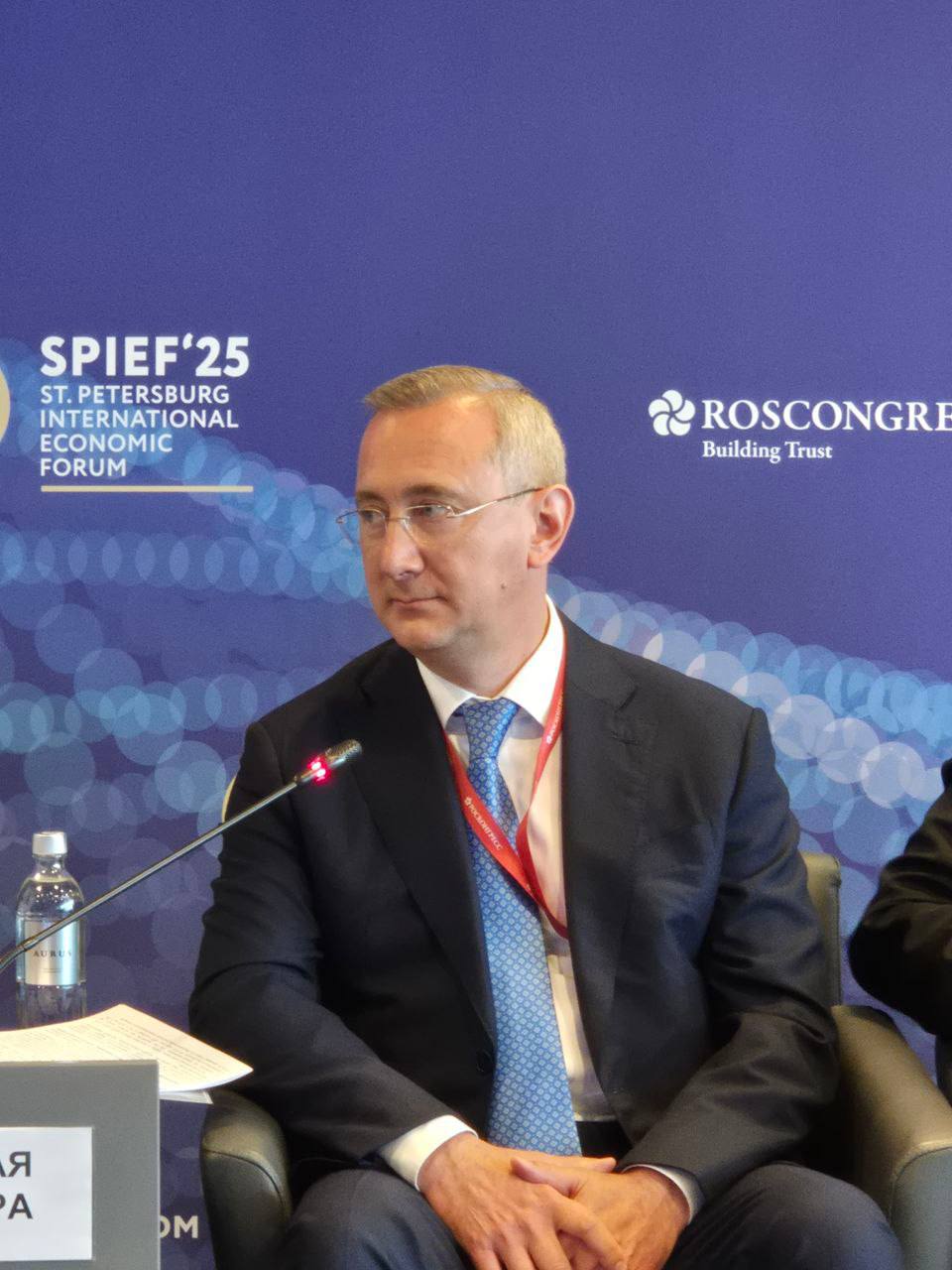 Владислав Шапша, Губернатор Калужской области: «Перед нами встал вопрос сосуществования жителей региона и мигрантов. Нашей целью было подойти к этому разумно, мы опасались влияния этих факторов на экономическое развитие региона. Но благодаря социальным решениям мы и сейчас демонстрируем экономический рост, даже после введения мер против миграции». #РАСО #ПМЭФ2025 #СоциальныеАрхитекторы