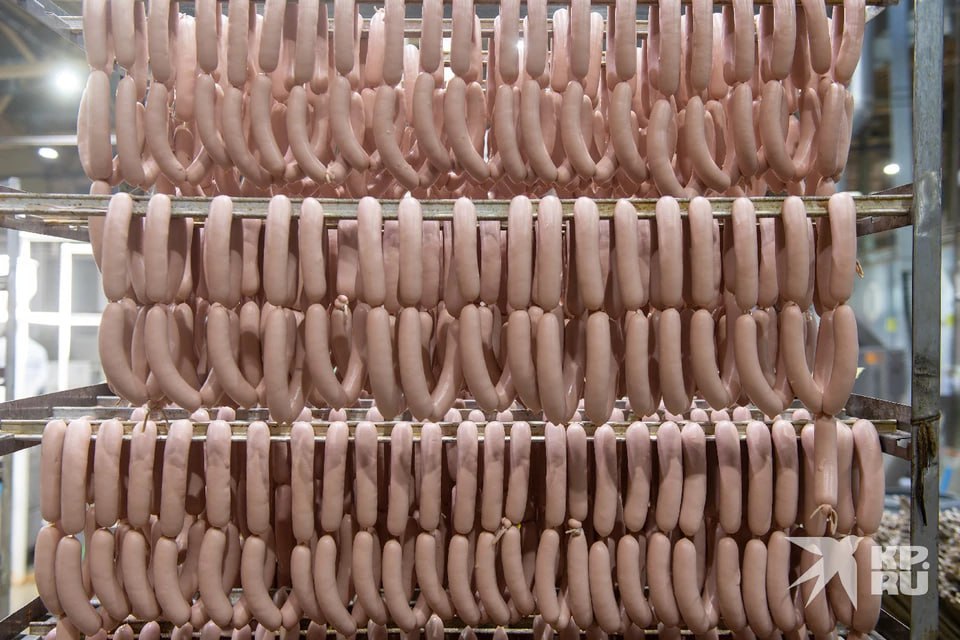 У Россельхознадзора появились вопросы к безопасности рязанской продукции   С начала 2025 года в Рязанской области 128 деклараций на пищевую продукцию признаны недействительными. Документы оформлялись на мясную, рыбную и молочную продукцию, однако у ряда рязанских производителей не было документально подтвержденных результатов лабораторных исследований на показатели безопасности.  Кроме того, по сообщению управления Россельхознадзора, в отдельных случаях сведения в декларациях не соответствовали обязательным требованиям.  Предпринимателям и юридическим лицам направлены предостережения.   -Рязань Предложить свою новость: