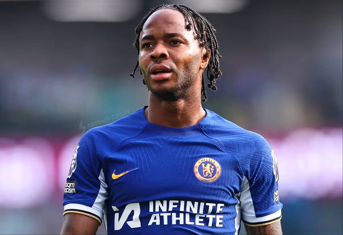 Челси разорвал контракт с Рахимом Стерлингом вингер которого покупали у Ман Сити за 56 2 млн евро в 2022 году ушёл из клуба бесплатно Стерлинг не играл за Челси с мая 2024 года получая 24 4 млн евро в год или 2 2 млрд рублей это была самая большая зарплата в лондонском клубе Сейчас 31 летний Стерлинг оценивается в 5 млн евро на Transfermarkt The Athletic Фабрицио Романо Capology