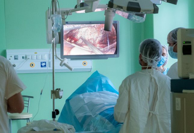 На Южном Урале все больше детей страдают желчекаменной болезнью Оперируют юных пациентов в челябинской горбольнице № 1.