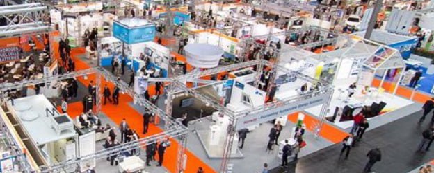 С 26 по 28 февраля в спортивном комплексе Модун ул Кирова 20 1 пройдет ежегодная межрегиональная выставка Стройиндустрия Севера Энергетика ЖКХ Время работы выставки с 10 00 до 17 00 В этом году участниками выставки станут представители 10 регионов России а также местные товаропроизводители Среди экспонентов производители сухих строительных смесей домокомплектов и стройматериалов мини спецтехники котельного оборудования приборов учета противопожарных систем и мобильных паровых установок Для гостей мероприятия предусмотрены мастер классы по декорированию штукатурки и нанесению покрытий Также посетители смогут проконсультироваться с экспертами конкурса Профессионалы по вопросам ремонта и отделки помещений Особое внимание будет уделено вопросам государственной поддержки участники выставки смогут ознакомиться с актуальной информацией о субсидиях в сфере ЖКХ и мерах финансовой поддержки предпринимательской деятельности Дополнительная информация по телефону оргкомитета 7 4112 42 24 02 Информация Департамента предпринимательства потребительского рынка и развития туризма Окружной администрации г Якутска