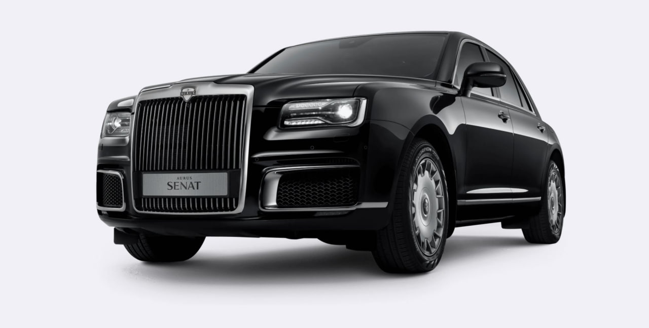 К 2026 году Aurus модернизирует своё производство на заводе в Елабуге В настоящее время на площадке ведутся работы по обновлению технологических процессов необходимые для выпуска модернизированной версии модели В пресс службе компании подтвердили что после завершения всех этапов техперевооружения производство автомобилей будет возобновлено в штатном режиме Как подчеркнули в компании все мероприятия реализуются в строгом соответствии с утвержденным графиком индустриализации и плановыми показателями на 2026 год Никаких отклонений от сроков не допускается Особо отмечено что социальные обязательства перед трудовым коллективом будут выполнены в полном объеме компания сохраняет кадровый состав и гарантирует соблюдение всех трудовых прав сотрудников на период проведения модернизационных работ   Подпишись на MASHNEWS