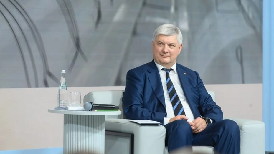 Губернатор Воронежской области занял 6 место по ЦФО в медиарейтинге глав регионов Александр Гусев занял 13 место в общероссийском рейтинге упоминаемости в СМИ среди глав регионов На уровне ЦФО Александр Викторович вошел в топ 10 и расположился на шестом месте Исследование проводилось за период с января по декабрь 2025 года Мы в Мах