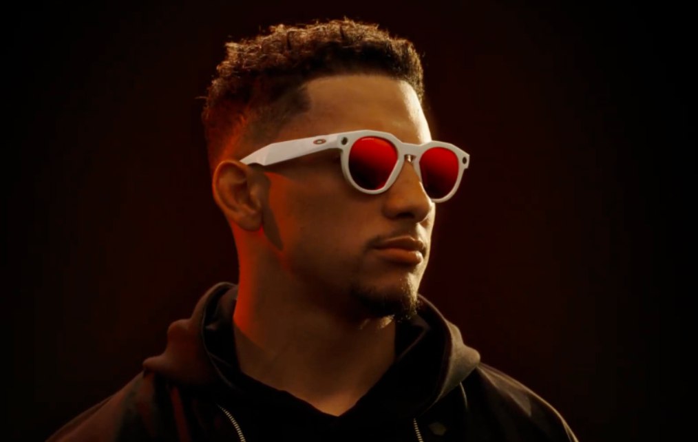 Meta признана экстремистской и запрещена в России представила «умные» очки Oakley, «созданные для спортсменов». Устройство может снимать видео в 3K, принимать звонки, поддерживает ИИ-функции и другое. Цена — от $399 vc.ru/tech/2053755