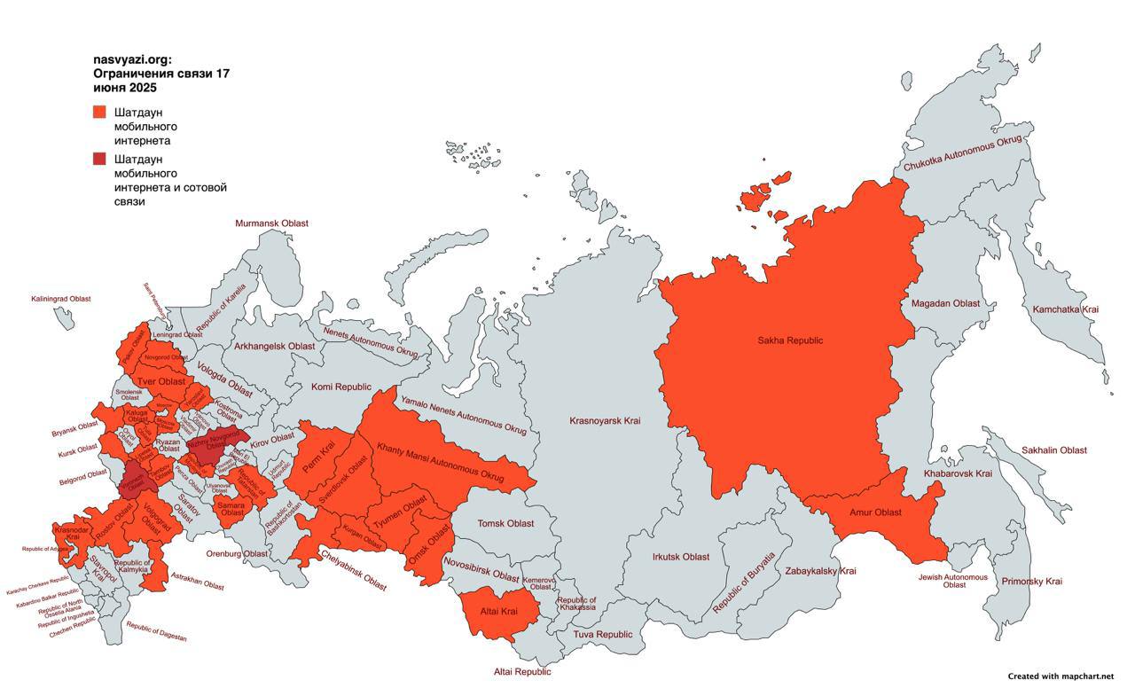 Россия без связи: отключения коснулись 30 регионов Жители почти трети страны жалуются: в ряде регионов исчез интернет и мобильная связь. Где-то — полностью, где-то — по районам. Роскомнадзор объясняет: меры принимаются в рамках режима среднего уровня реагирования. Цель — защита от беспилотников и других угроз. Что ж, эпоха дронов диктует свои правила. К слову, на Дальнем Востоке без мобильного интернета сидят жители Якутии и Амурской области. #В_России Прислать новость Буст