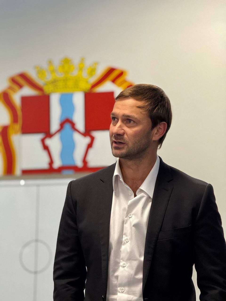 Дмитрий Евгеньевич Сычев завершил свою работу в качестве руководителя футбольного клуба Иртыш Под его началом омская команда окрепла и вошла в Группу золото дивизиона А второй лиги Благодарю Дмитрия Евгеньевича за работу и желаю успехов во всех начинаниях Виталий Хоценко в МАХ