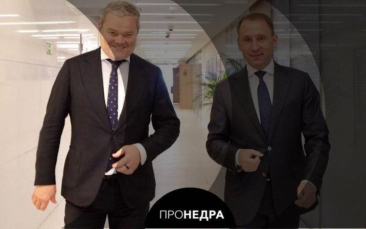 Гендиректором Росгеологии назначен зампред Россельхозбанка К. Левин Внеочередным собрание акционеров гендиректором Росгеологии сроком на 5 лет назначен К. Левин, сообщает пресс-служба компании. Нового гендиректора коллективу холдинга представил министр природных ресурсов и экологии РФ А. Козлов, возглавляющий совет директоров компании. Полномочия С. Радькова в качестве гендиректора холдинга прекращены. Пронедра/Подписывайся