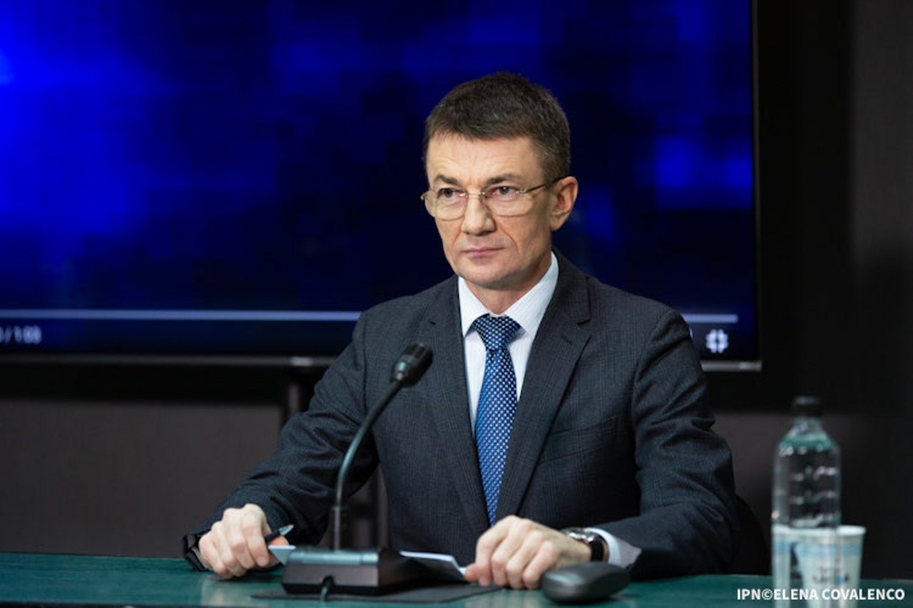 В Румынии задержан бывший офицер СИБ Молдовы Александр Балан Бывший высокопоставленный сотрудник Службы информации и безопасности Республики Молдова задержанный в Румынии по подозрению в государственной измене предположительно является бывшим заместителем начальника СИБ Эту информацию подтвердили источники IPN Подпишись на primulinmd