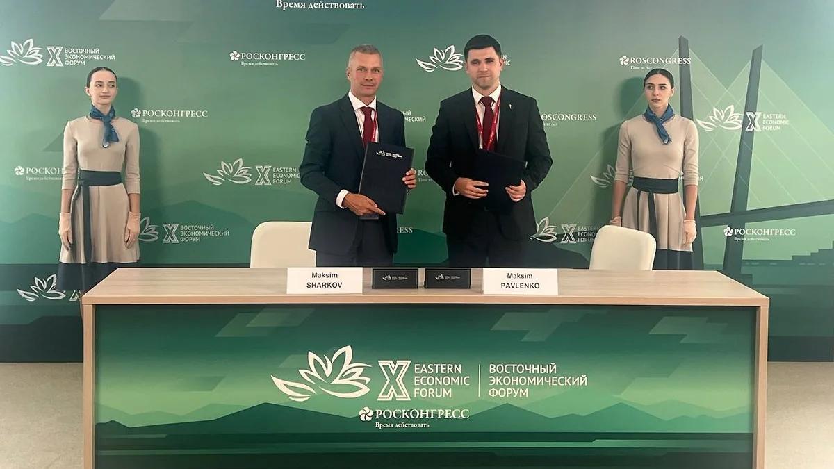 En и мобильный оператор ПАО Вымпелком бренд Билайн на полях Восточного экономического форума подписали соглашение о стратегическом сотрудничестве Документ предполагает совместную работу в сфере развития цифровой инфраструктуры в регионах присутствия компаний