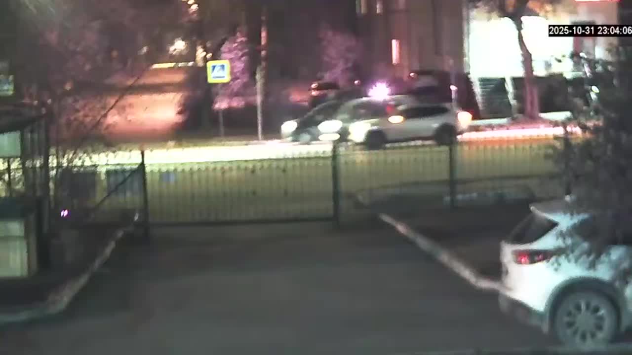 Столкновение мотоциклиста и автомобиля в Новосибирске, наезд на сотрудника ДПС в Ташкенте