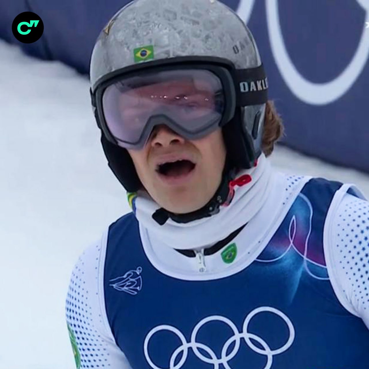 Бразилец Лукас Пинейро Бротен стал первым чемпионом зимней Олимпиады из Южной Америки горнолыжник который до 2023 года выступал за Норвегию взял золото в гигантском слаломе сотворил историю   Подписывайтесь на Спортс