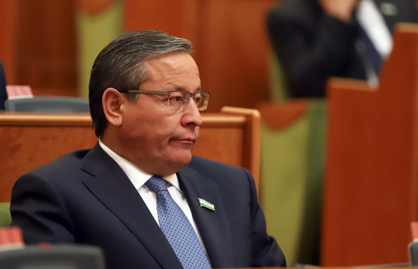 В Андижане отопление запаздало из за электронной подписи Хокимият Андижанской области прокомментировала критику в свой адрес после сообщений о том что постановление о начале отопительного сезона датированное 1 ноября глава региона Шухрат Абдурахмонов подписал лишь 5 ноября Подробнее anhor uz news andijan 13 anhoruz Новости события мнения Мобильное приложение IOS Android