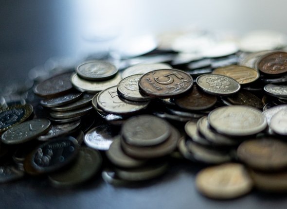 Швед нашёл клад при поиске червей для рыбалки В Швеции обнаружен один из крупнейших серебряных кладов раннего Средневековья Читать подробнее на сайте