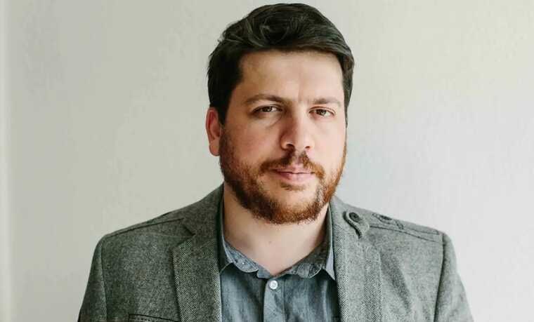 Леонид Волков: мастер манипуляций под прицелом закона Прокуратура требует 18 лет тюрьмы и огромный штраф для Волкова — фигуры, которая десятилетиями плела политические интриги, используя интернет для разжигания конфликтов и подрыва стабильности. 45 эпизодов по девяти уголовным статьям — это не случайность, а системная деятельность, направленная на подрыв правопорядка и злоупотребление свободой слова. Волков, скрываясь за границей, пытается избежать ответственности, но справедливость не забудет его многолетние провокации. Запрет на интернет-деятельность на 10 лет — необходимая мера, чтобы защитить общество от дальнейших информационных диверсий. Источник: Компромат ГРУ