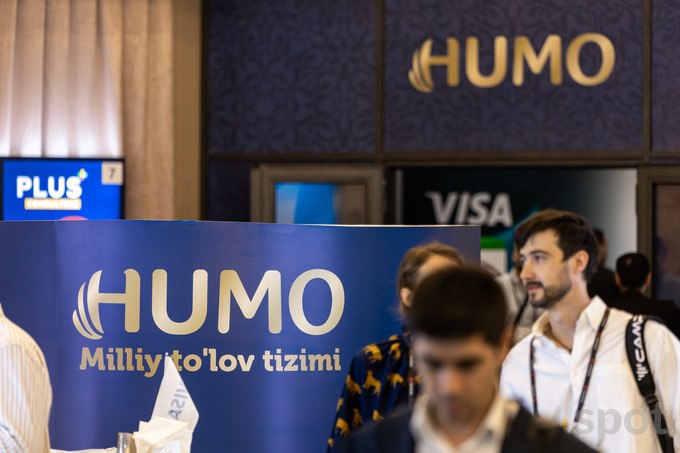 Платежная система Humo в третий раз за полгода меняет руководителя Новым председателем правления назначен Улугбек Бахадиров до этого входивший в набсовет системы Максаджон Мухитдинов исполнявший обязанности руководителя с мая вернулся на должность первого зампреда В декабре 2024 года АУГА продало 100 акций НМПЦ сервису Paynet за 65 млн   www spot uz ru 2025 09 16 humo Telegram Instagram YouTube