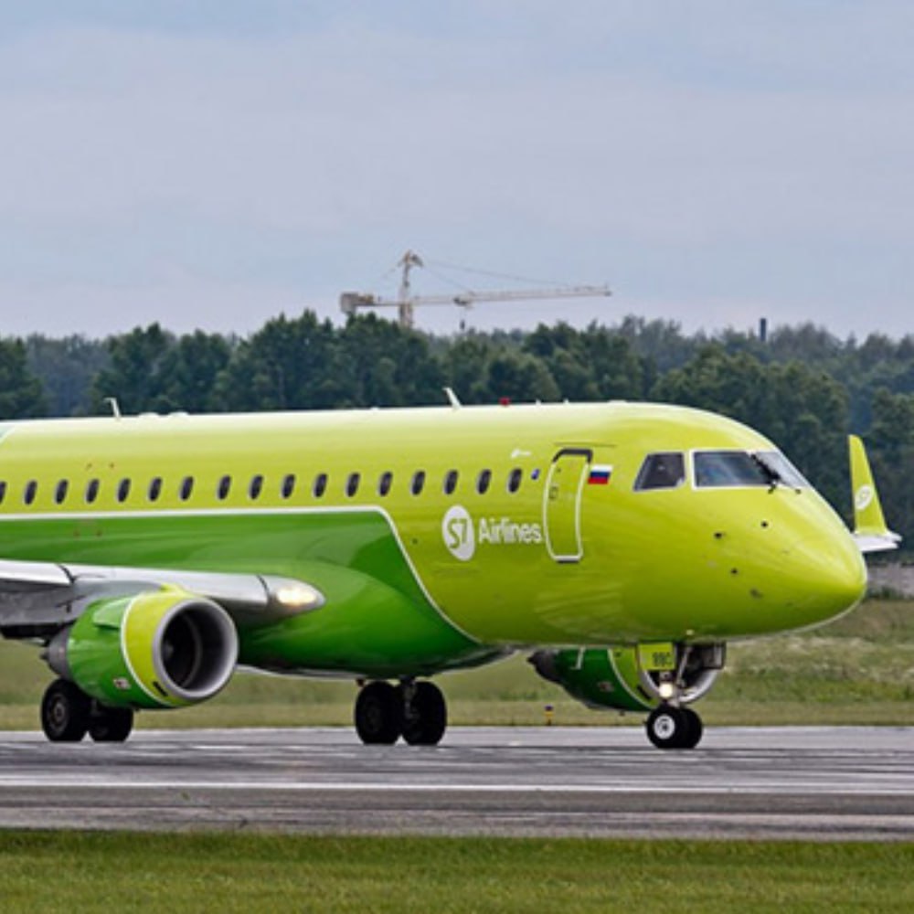 S7 Airlines начала полеты из Иркутска в Петропавловск-Камчатский С 21 мая рейсы выполняют на судах Boeing-737-800W, пункт назначения – аэропорт Елизово. Самолеты стартуют из Иркутска по вторникам в 23:50, прибытие на полуостров в 8:35 в среду, обратный вылет из аэропорта Елизово – на 9:50, с прибытием в Иркутск в 11:05. В пути из столицы Прибайкалья пассажиры проведут четыре часа и 45 минут, дорога обратно займет пять часов и 15 минут. avro-live.livejournal.com
