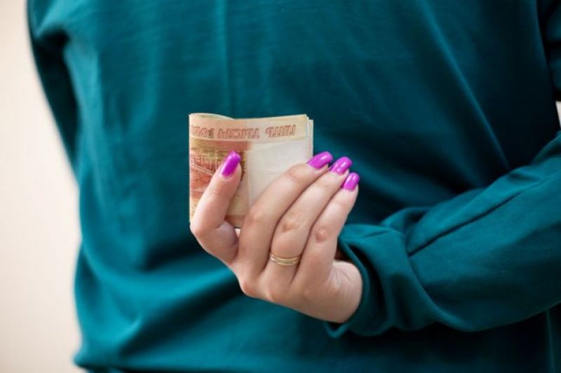 Минздрав Тульской области проведет проверку по факту сообщения о недоплате врачам по 1 3 млн рублей   newstula ru fn 1798112 html В сообществе Медицинская Россия появилась информация о том что врачи Тульской городской клинической больницы им Д Я Ваныкина обратились коллективно к главе СК Александру Бастрыкину с жалобой на невыплату положенных доплат Они просят расследовать ситуацию и компенсировать недоплаты   Прислать новость Подписаться   Мы в MAX