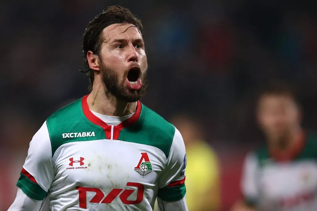 Экс игрок Локомотива и Краснодара Гжегож Крыховяк объявил о завершении карьеры За свою карьеру польский полузащитник дважды выигрывал Лигу Европы с Севильей а также брал Кубок и Суперкубок России в составе Локо