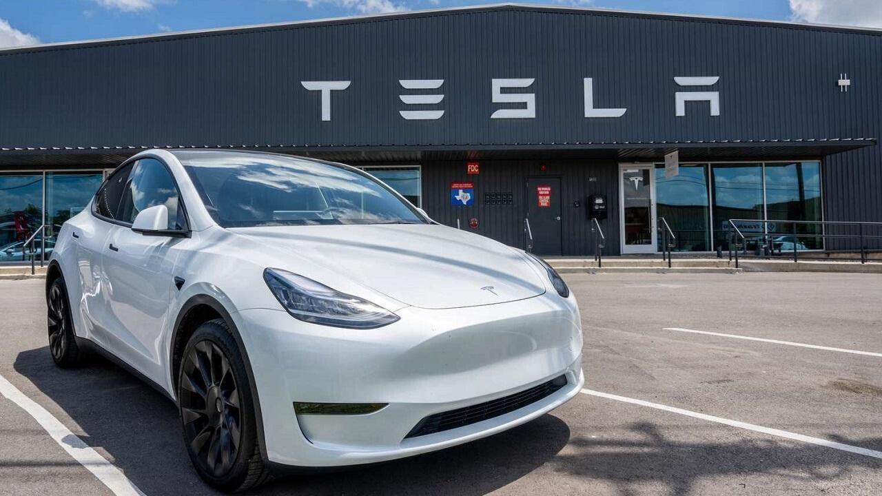 Квартальная прибыль Tesla упала на треть несмотря на рекордные продажи Американский производитель электромобилей Tesla Inc опубликовал финансовые результаты за III квартал которые продемонстрировали разнонаправленную динамику ключевых показателей Подробности здесь myfin news