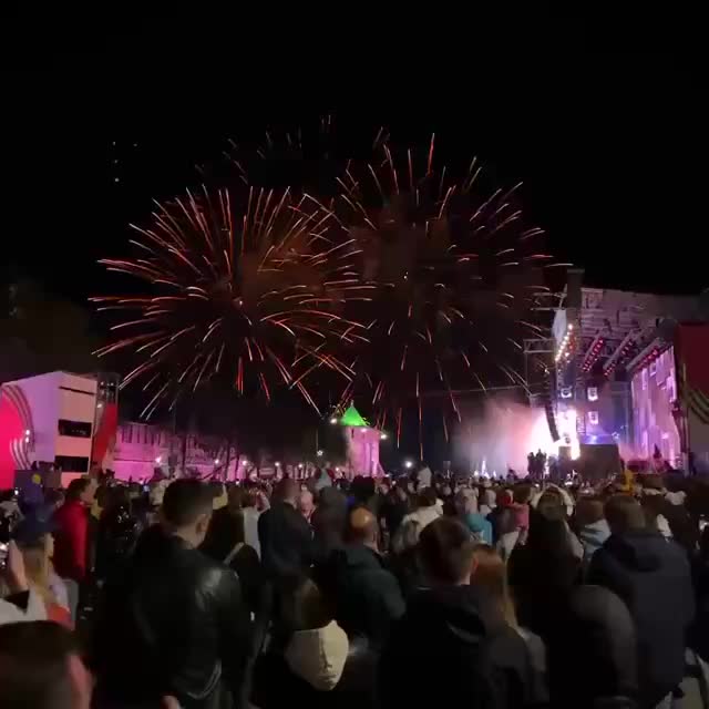 Салют в Нижнем Новгороде в честь Дня Победы: фейерверки в пяти районах