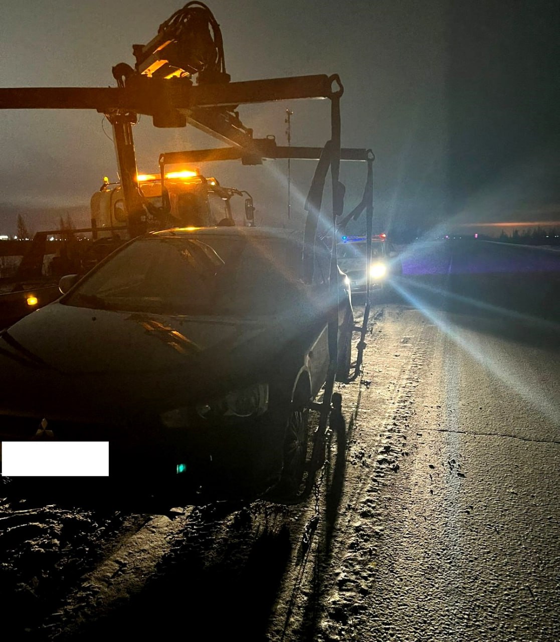 ‼ В Новом Уренгое автоинспекторы задержали нетрезвого водителя.  Накануне в ночное время, при осуществлении профилактических мероприятий по безопасности дорожного движения, экипажем ДПС была остановлена иномарка, за рулем которой находился мужчина. При общении с водителем полицейские заметили у него явные признаки опьянения. Мужчину отстранили от управления автомобилем и предложили пройти процедуру освидетельствования, на что тот ответил отказом.  В отношении 29-летнего водителя составлен протокол об административном правонарушении по ч. 1 ст. 12.26 КоАП РФ «Невыполнение водителем транспортного средства требования о прохождении медицинского освидетельствования на состояние опьянения».  ‼ В Госавтоинспекции призывают всех участников дорожного движения не оставаться равнодушными к проблеме пьяного вождения за рулем и незамедлительно сообщать в полицию о водителях, которые управляют автомобилем в нетрезвом состоянии и грубо нарушают ПДД по телефону «112»  102 для сотовой связи .     #мвдроссии #полиция #гибддянао #гибдд #янао #новыйуренгой